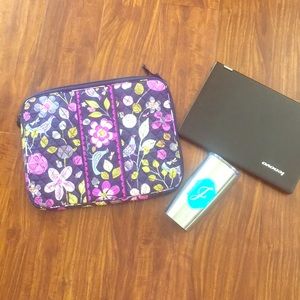 Vera Bradley Laptop Cover-never used like new!